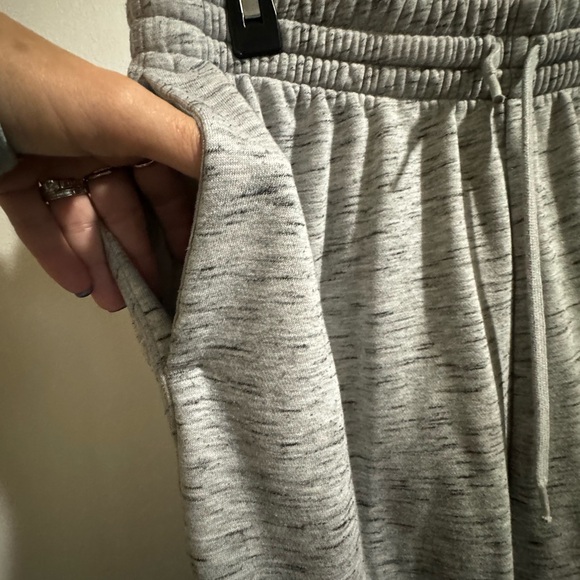 Men’s Size large Adidas Sweat Pants~gray and black hardly work Cuff bottom ankle - Picture 6 of 7